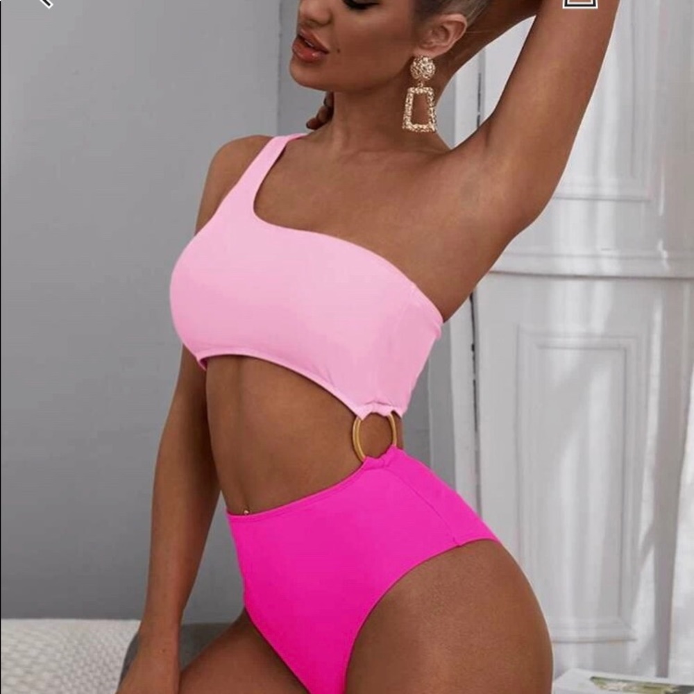 Bathing suit